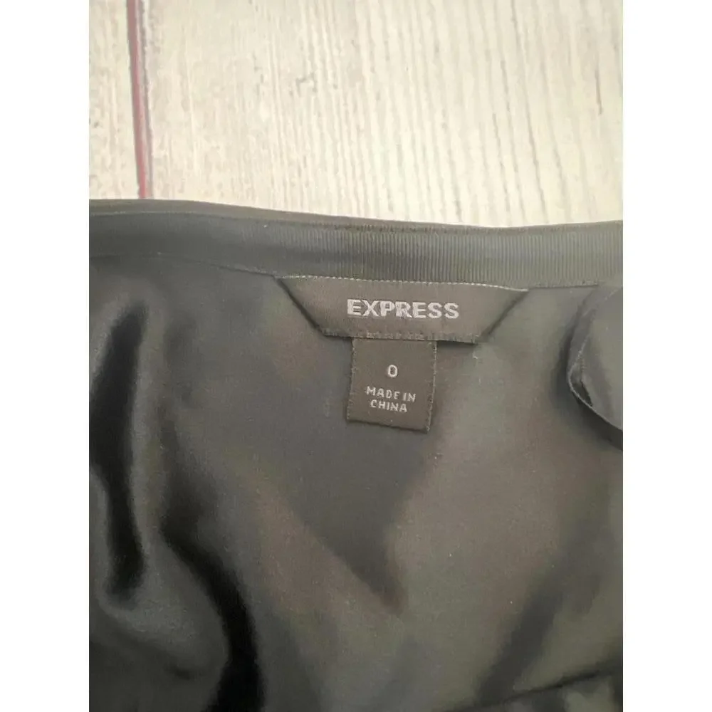 Express Women's Black Flared Skirt - Size 0 - Picture 3 of 3